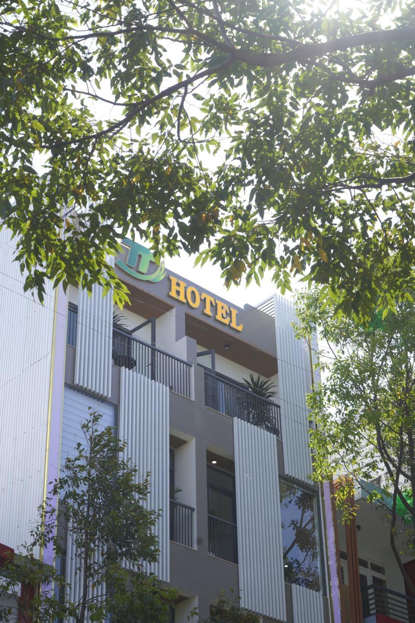 Thanh Thuy Hotel Буонметхуот Екстер'єр фото