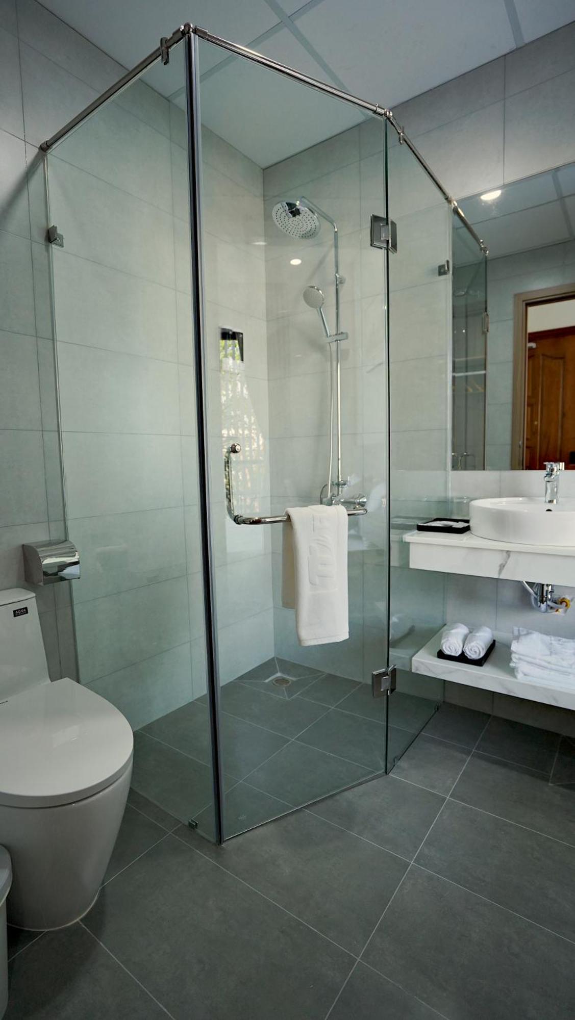 Thanh Thuy Hotel Буонметхуот Екстер'єр фото