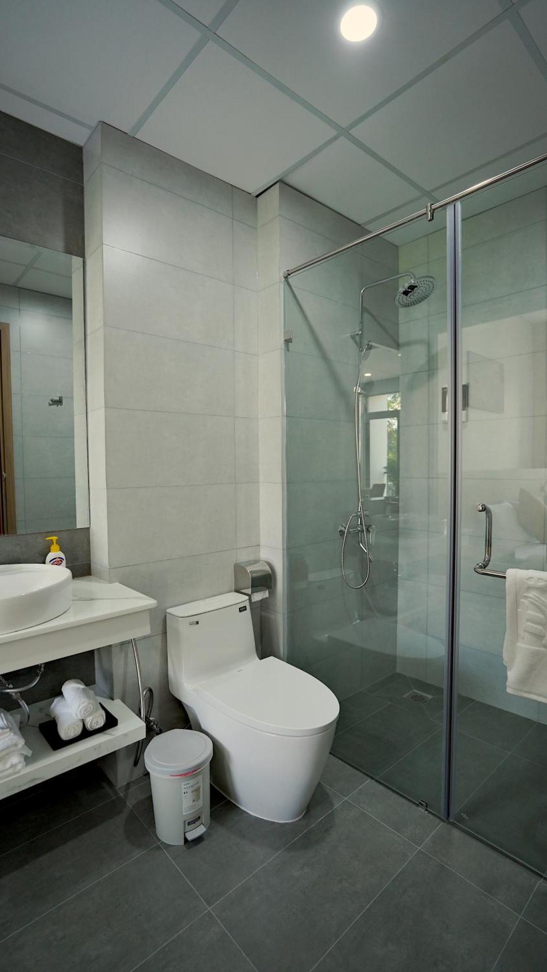 Thanh Thuy Hotel Буонметхуот Екстер'єр фото